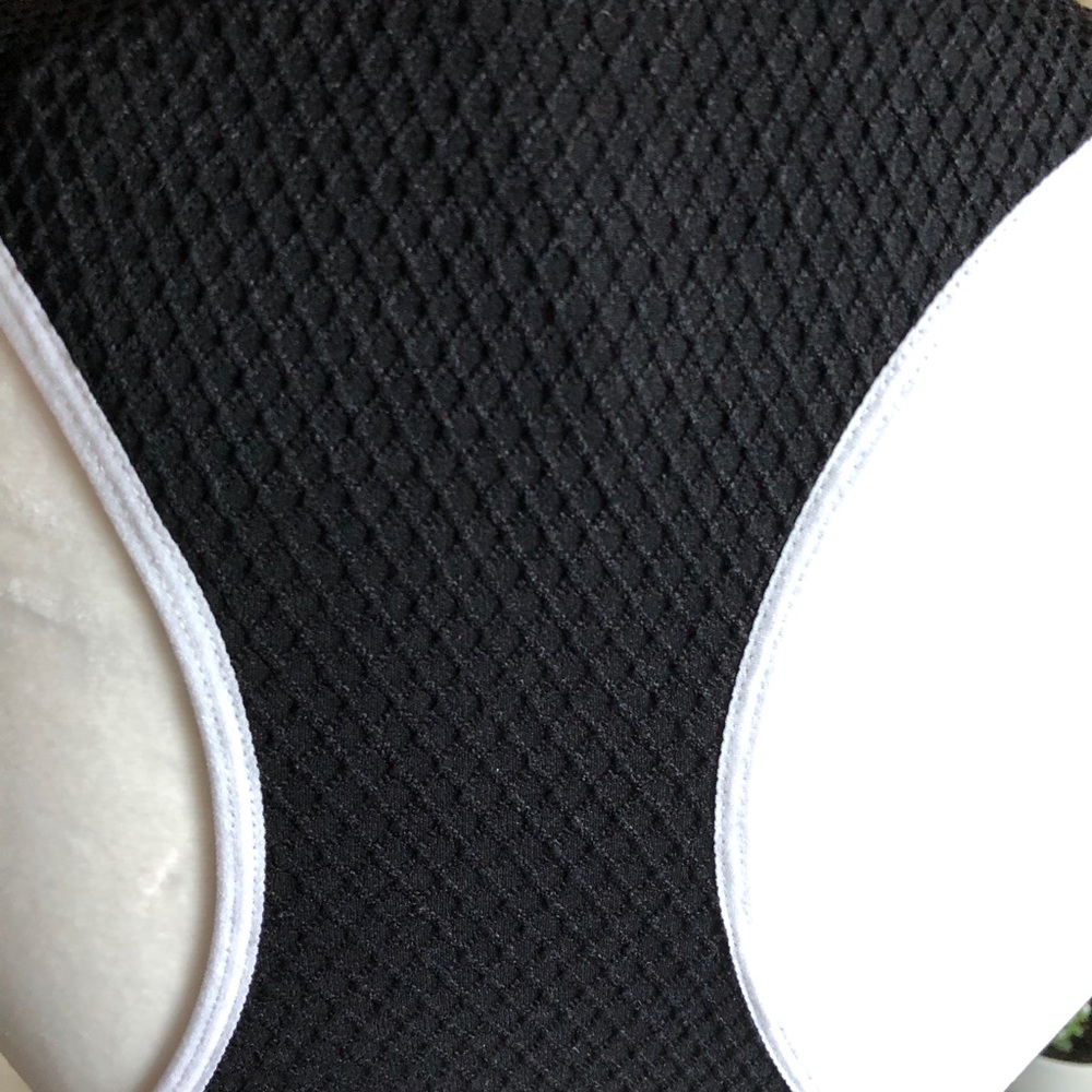 NEW!  SPORTS BRA - Picture 5 of 6